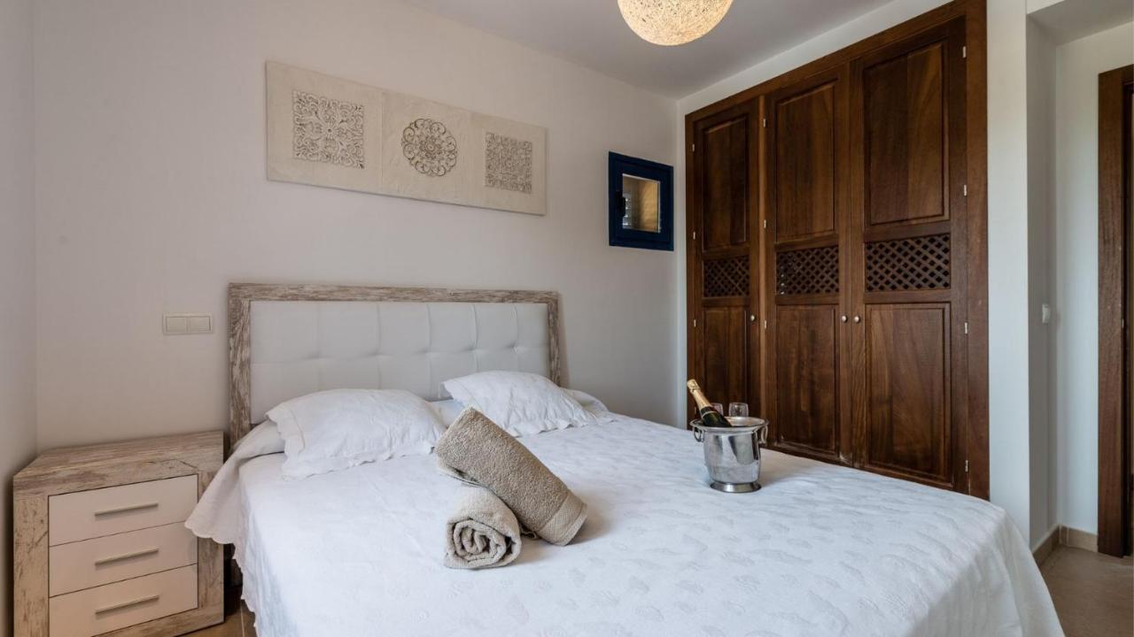 Villa Etruria Close To Playa D'En Bossa Sant Josep de sa Talaia Ngoại thất bức ảnh