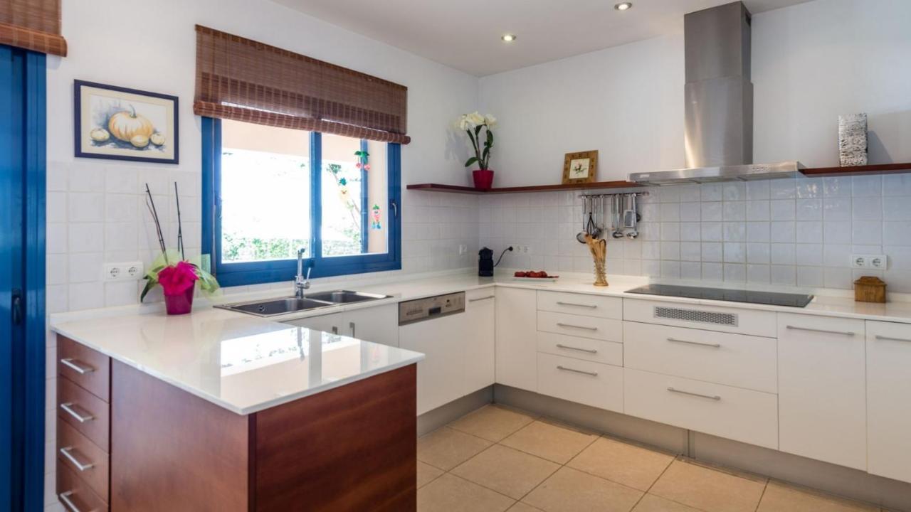 Villa Etruria Close To Playa D'En Bossa Sant Josep de sa Talaia Ngoại thất bức ảnh